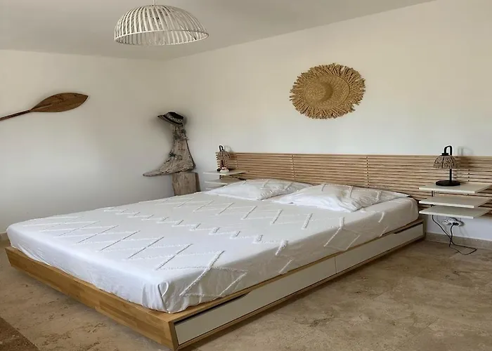 Avec Jacuzzi Privé Proche Villa