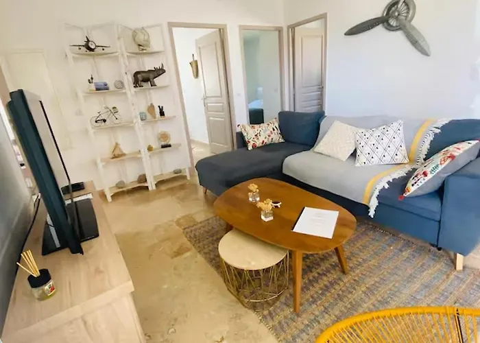 Avec Jacuzzi Privé Proche Villa *