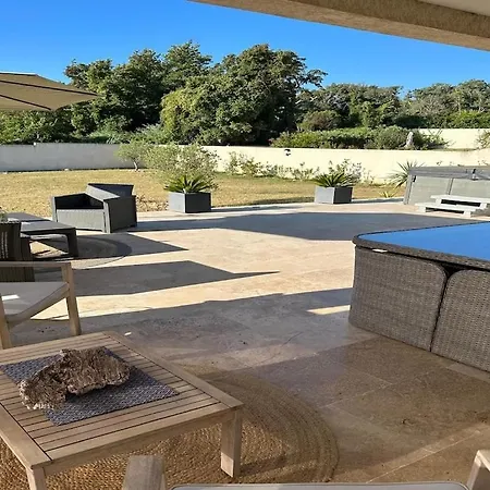 Avec Jacuzzi Prive Proche Villa *